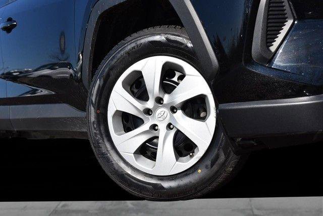 Used 2024 Toyota RAV4 LE image 3