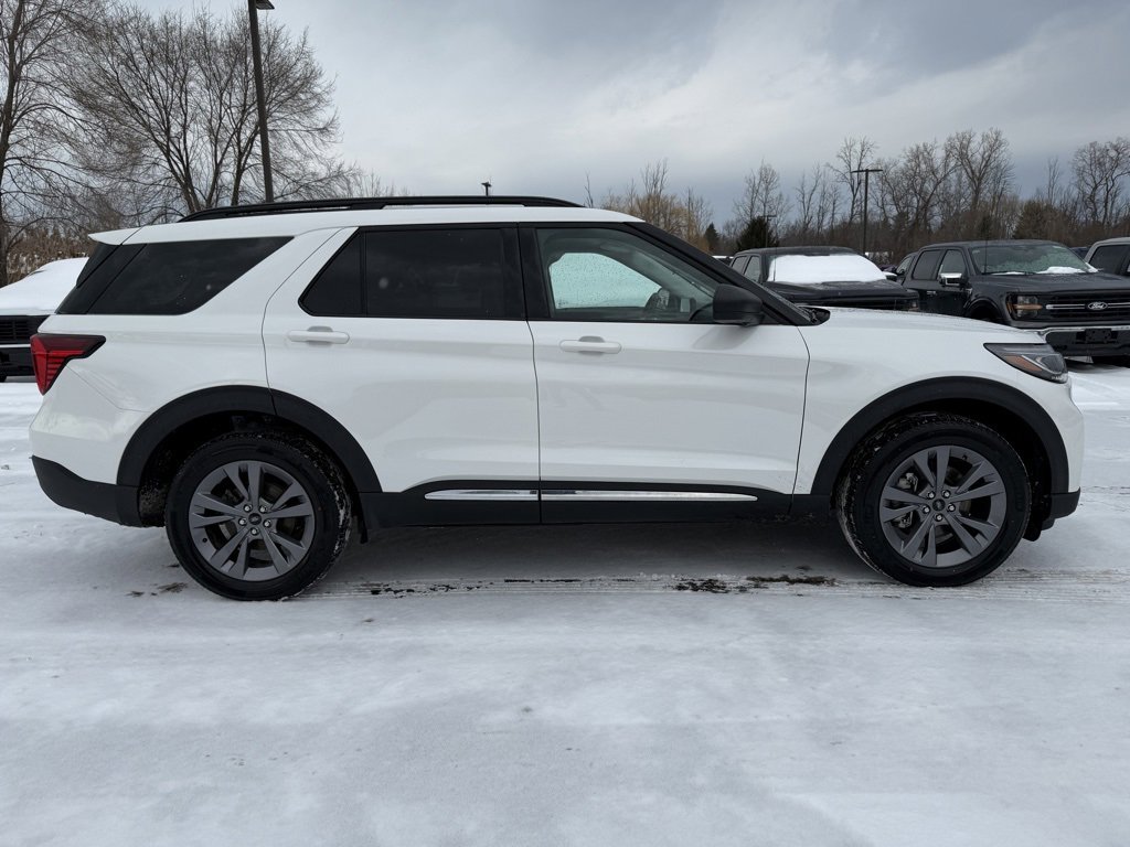 Used 2025 Ford Explorer Active w/ Active Comfort Package image 26