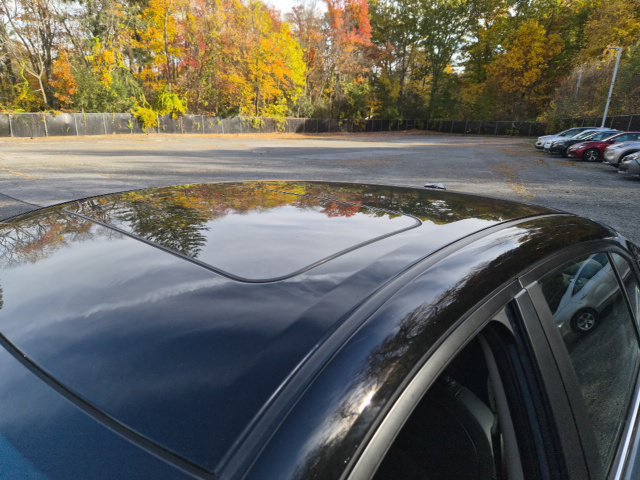Used 2025 Nissan Sentra SR w/ SR Premium Package FWD image 6