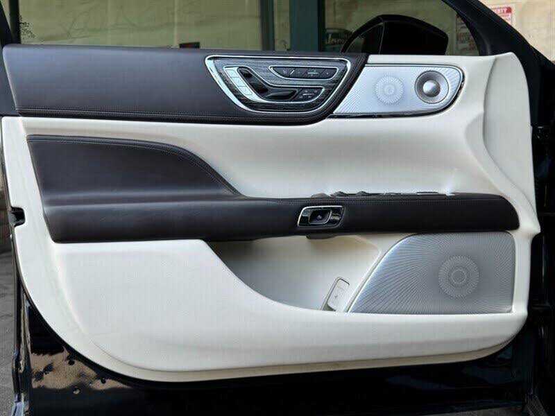 Used 2019 Lincoln Continental Black Label w/ Rear Seat Package image 17