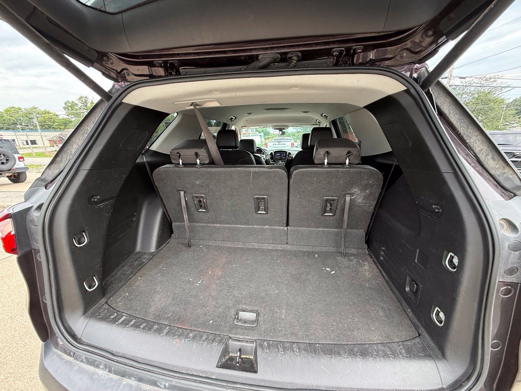 Used 2020 Chevrolet Traverse LT FWD image 26