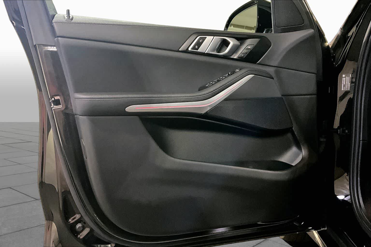 Used 2022 BMW X5 xDrive40i AWD/4WD image 21