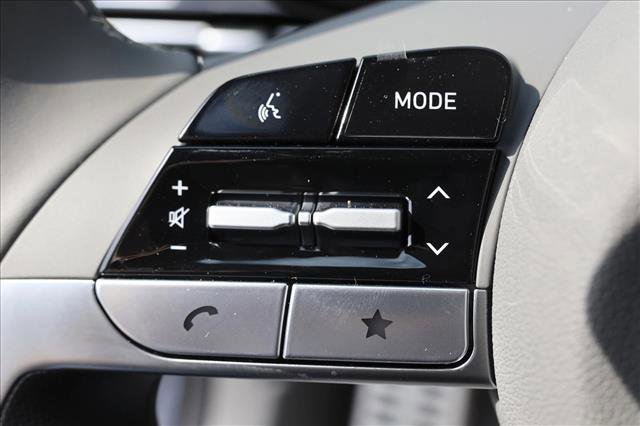 New 2025 Hyundai Elantra SEL image 14