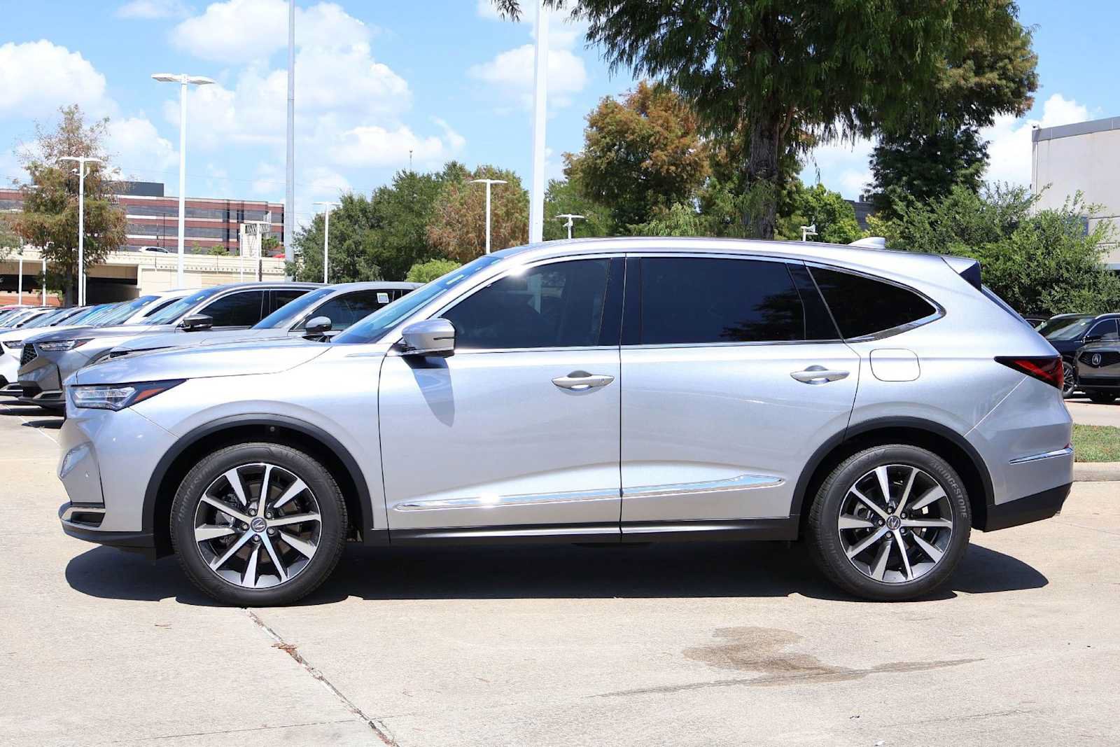 Certified 2026 Acura MDX w/ Technology Package FWD image 3
