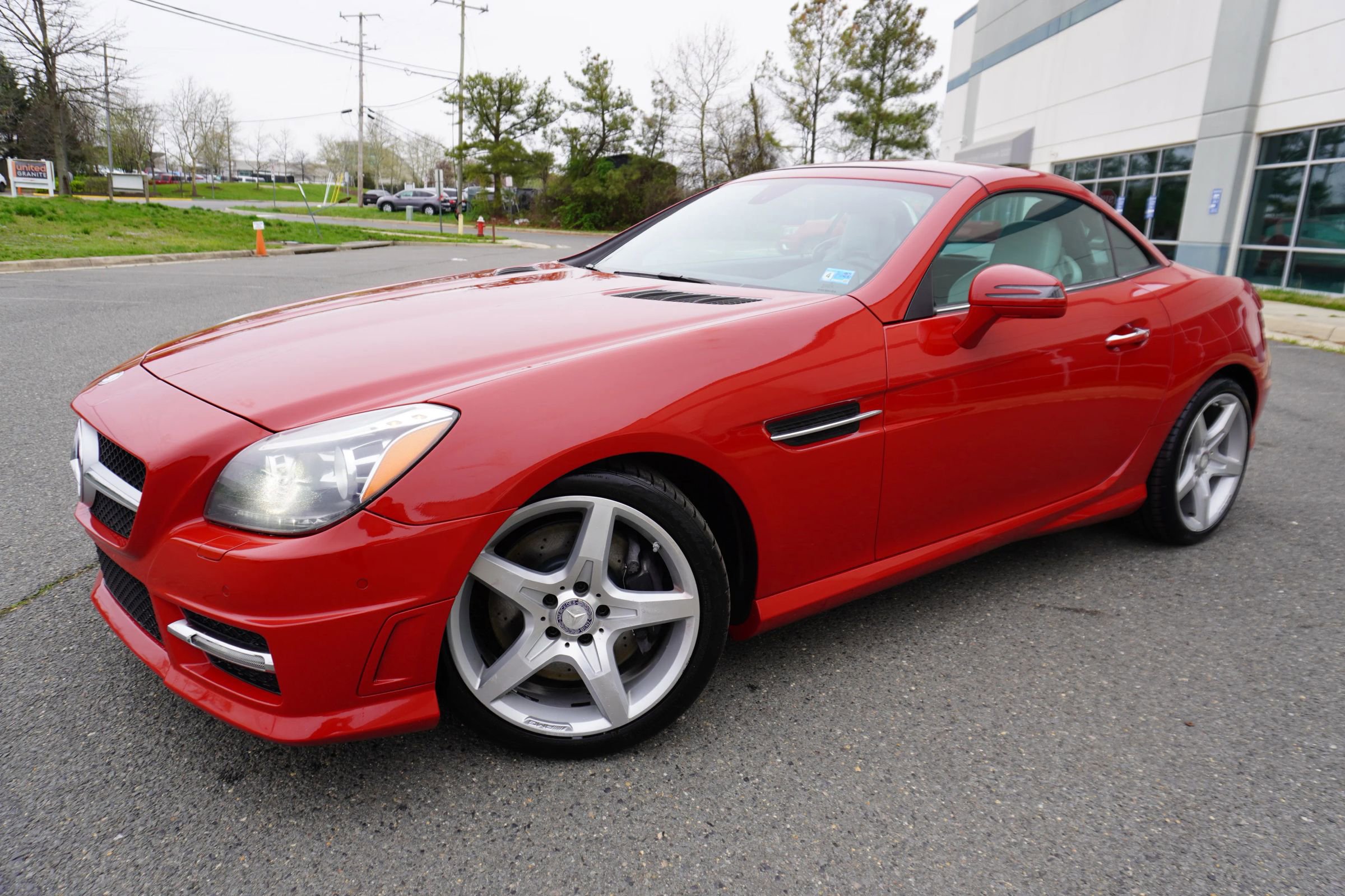 Used 2012 Mercedes-Benz SLK 350 image 3