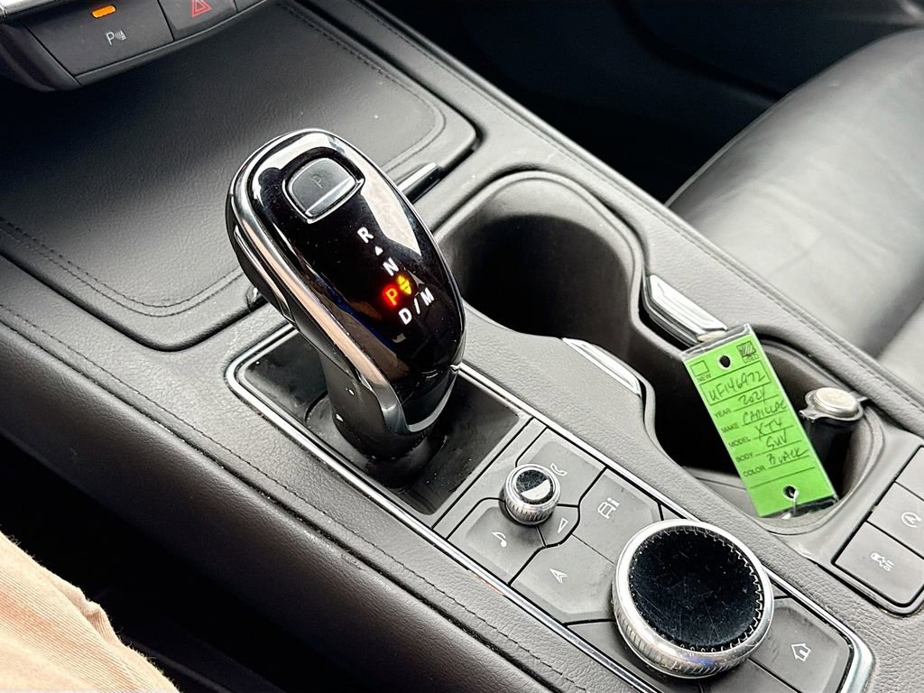 Used 2024 Cadillac XT4 Premium Luxury AWD/4WD image 17