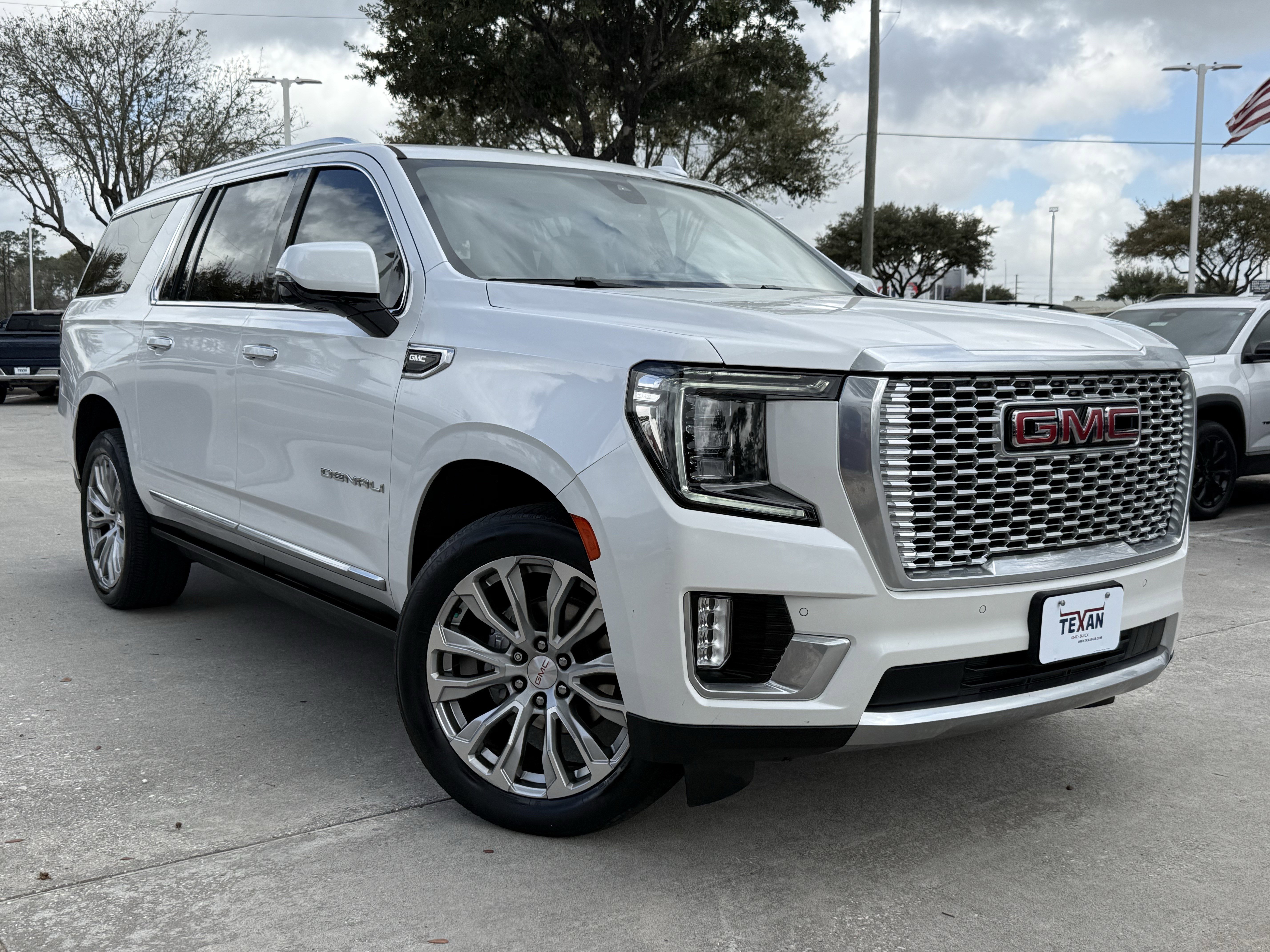 Used 2022 GMC Yukon XL Denali video 2