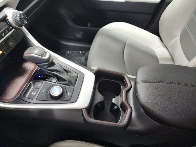 Used 2020 Toyota RAV4 Limited w/ All Weather Liner Package image 35
