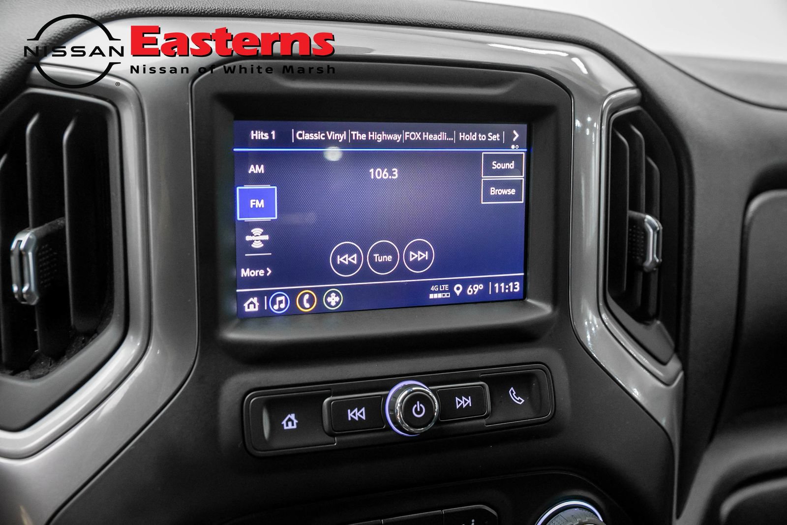 Used 2024 Chevrolet Silverado 1500 Custom AWD/4WD image 17