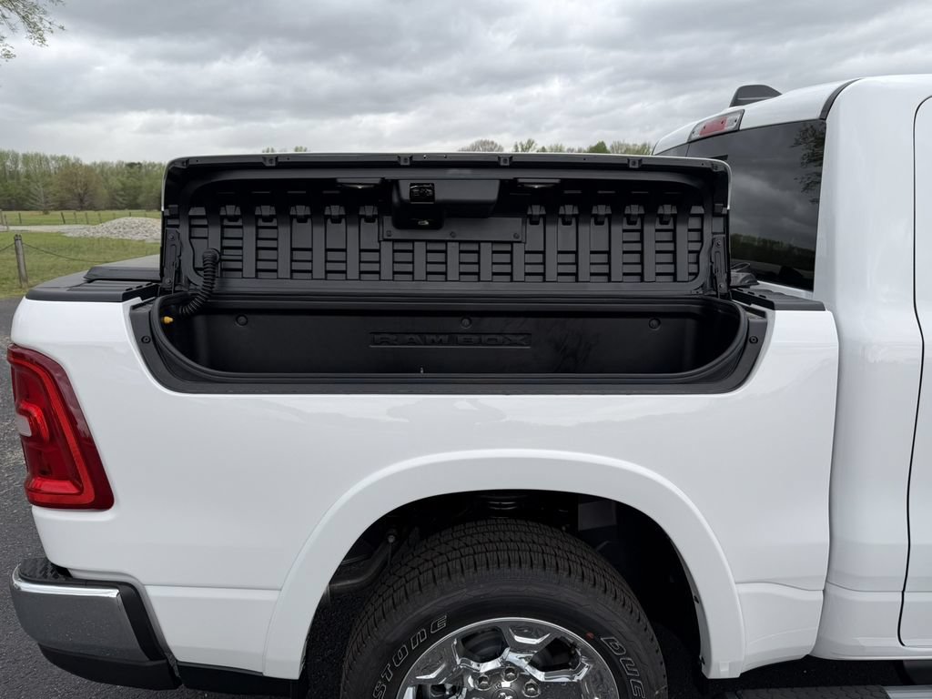 New 2026 RAM 1500 Big Horn AWD/4WD image 8