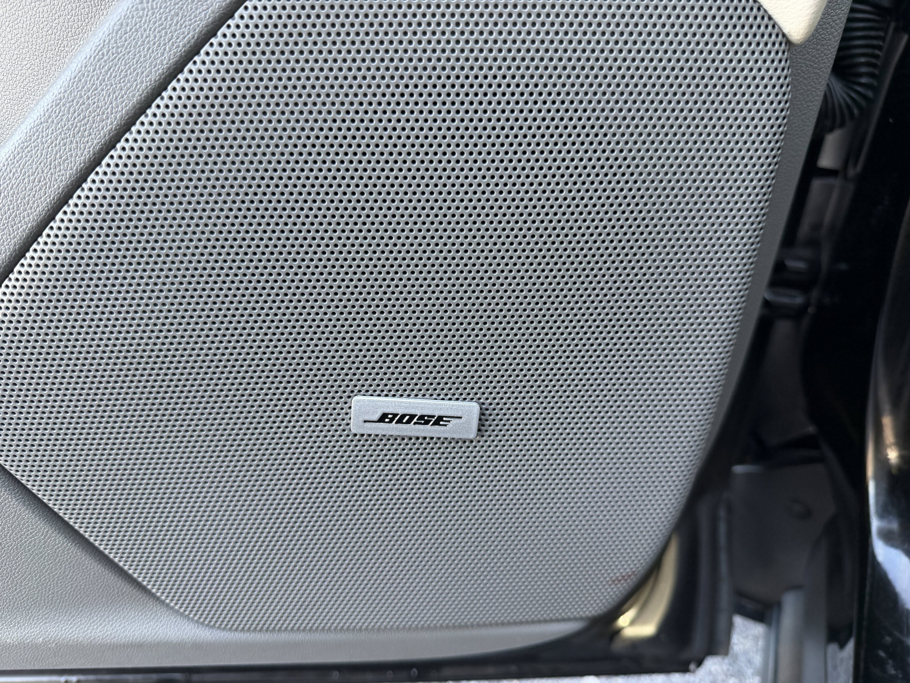 Used 2024 Cadillac XT6 Premium Luxury w/ LPO, Floor Liner Package AWD/4WD image 32