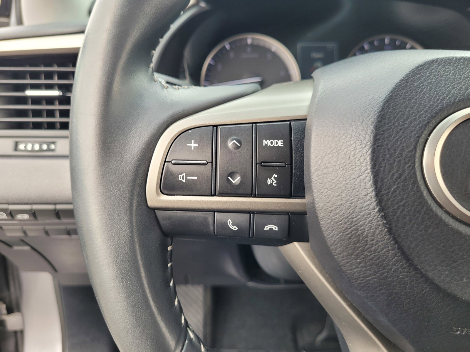 Used 2018 Lexus RX 350 AWD w/ Accessory Package image 21