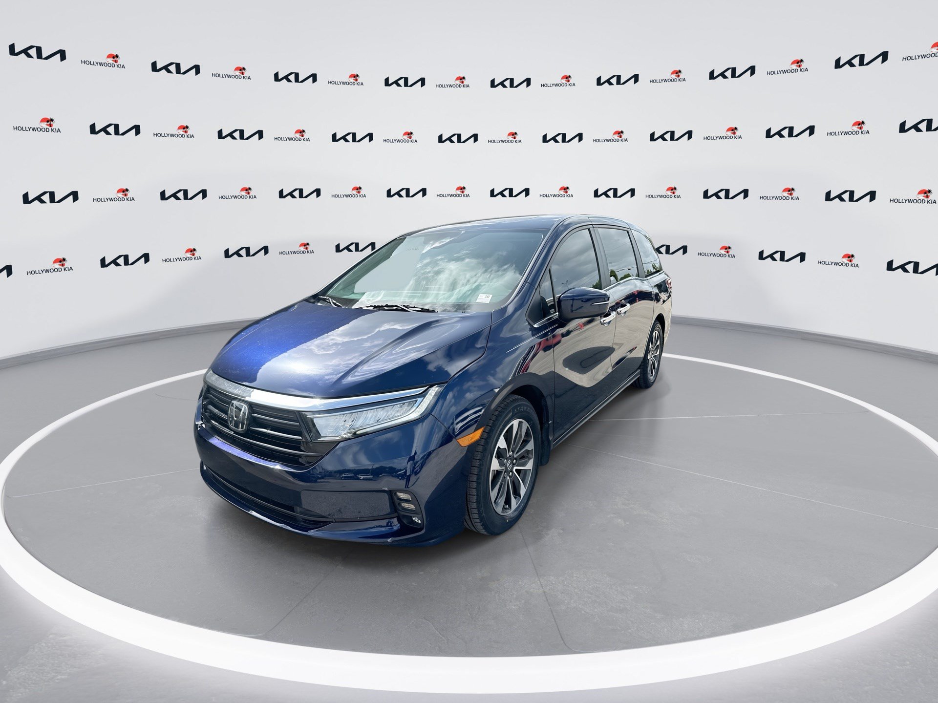 Used 2024 Honda Odyssey EX image 4