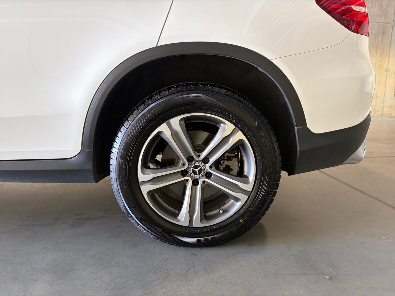 Used 2019 Mercedes-Benz GLC 300 4MATIC image 20