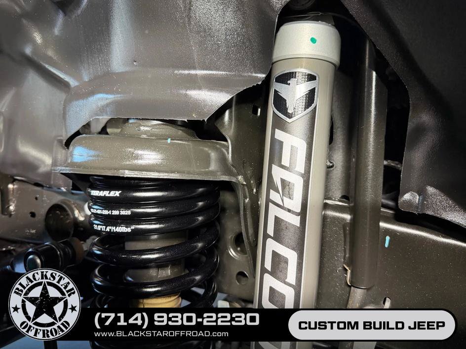 Used 2025 Jeep Wrangler Unlimited Rubicon AWD/4WD image 26