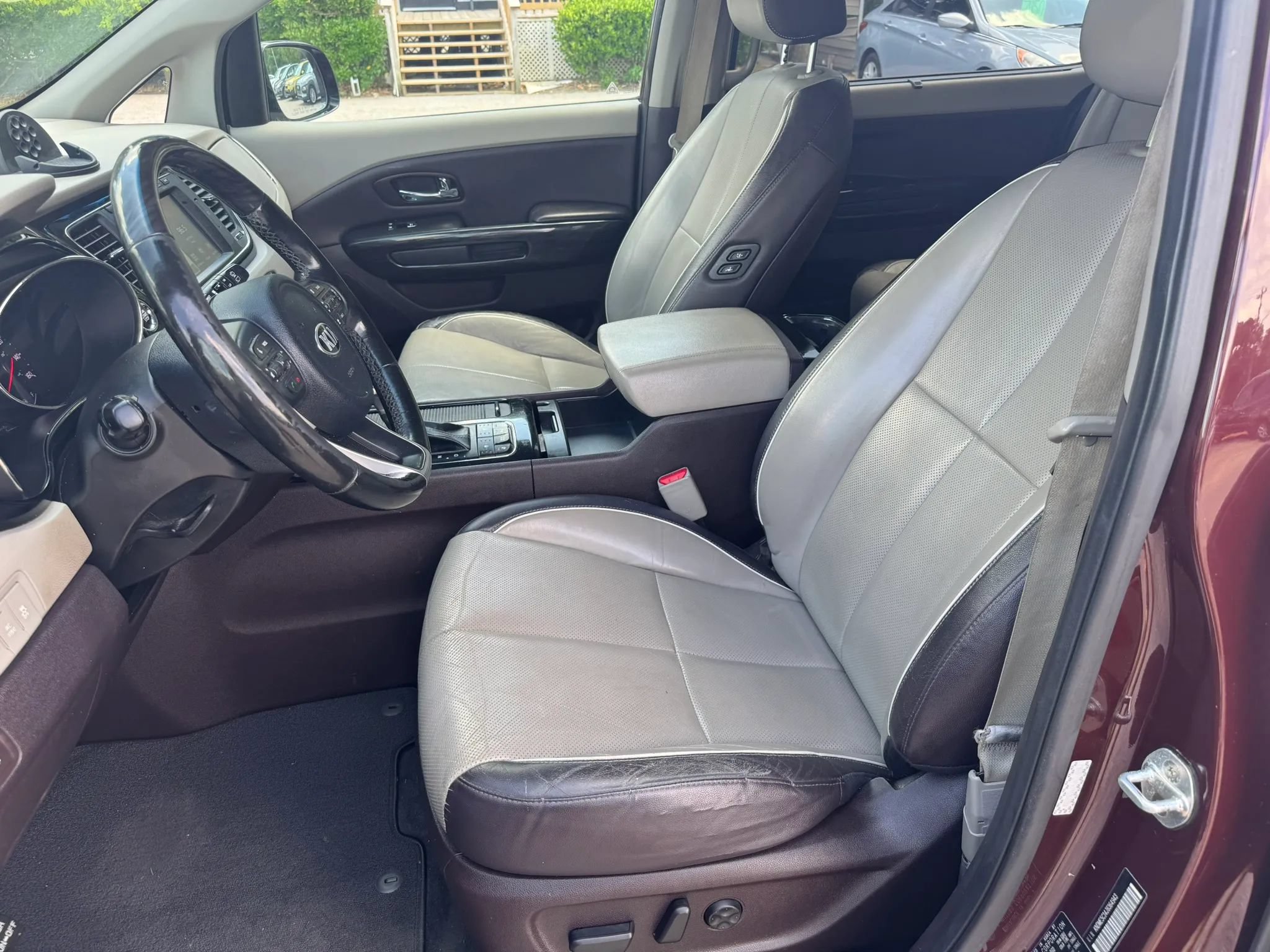 Used 2018 Kia Sedona SX Limited FWD image 13