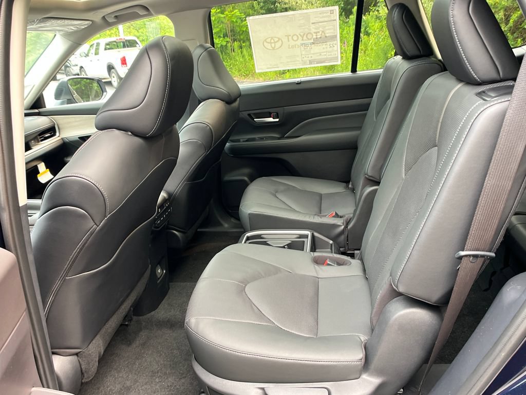 New 2026 Toyota Grand Highlander AWD image 23