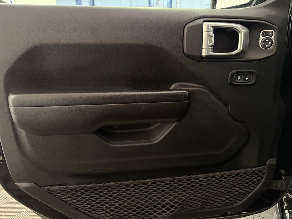 Used 2021 Jeep Wrangler Unlimited Sport image 11