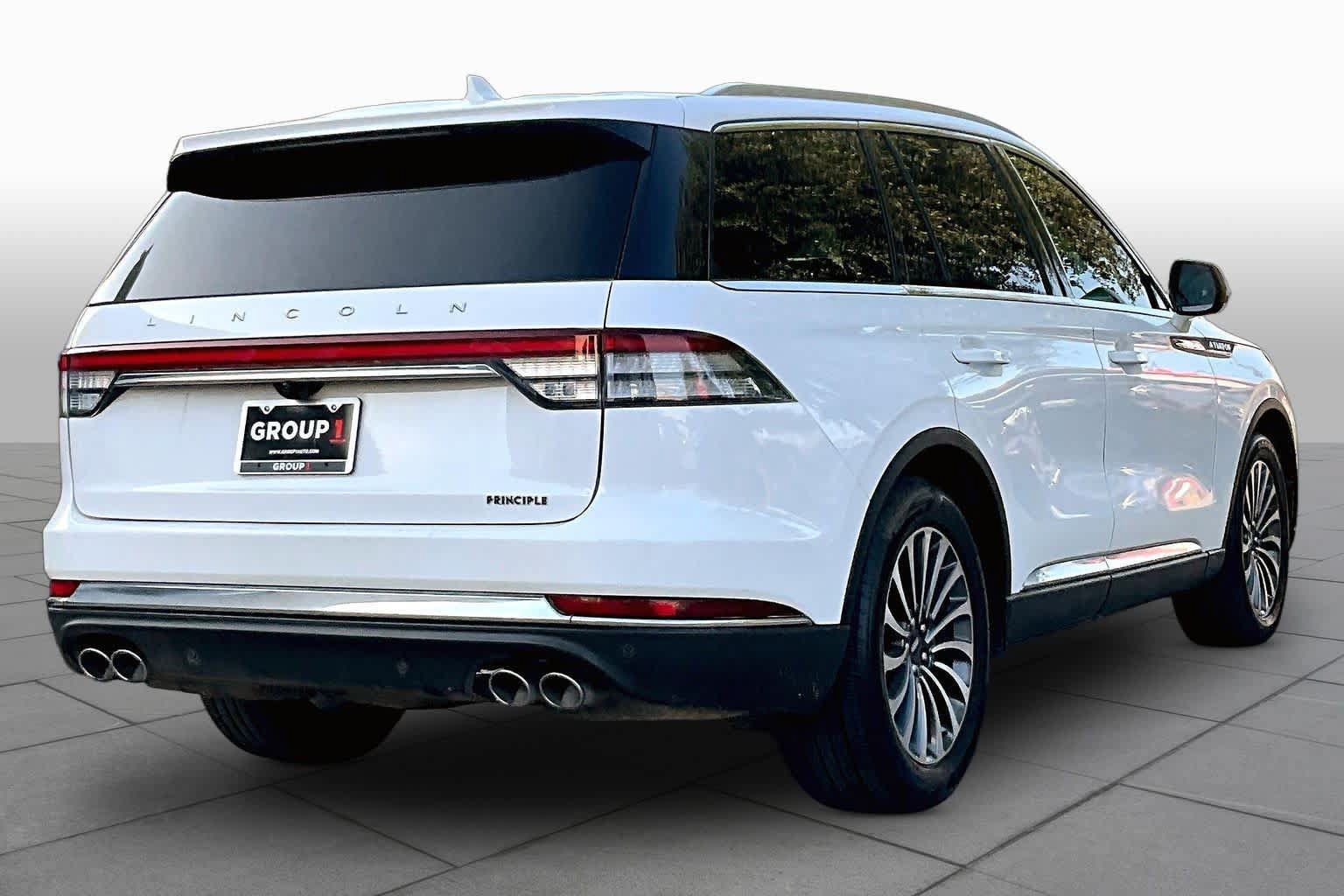 Used 2021 Lincoln Aviator Reserve w/ Elements Package Plus RWD image 12