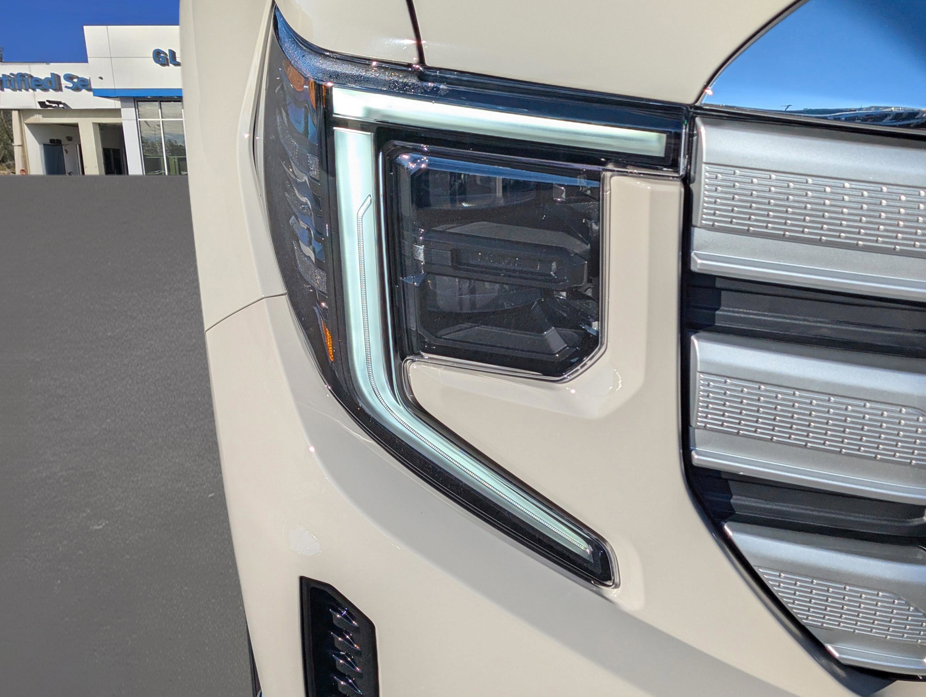 New 2026 GMC Sierra 1500 SLE image 4