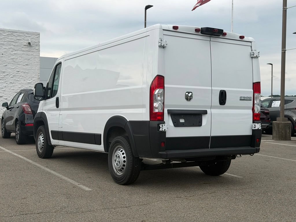 Used 2025 RAM ProMaster 2500 w/ Convenience Group FWD image 4