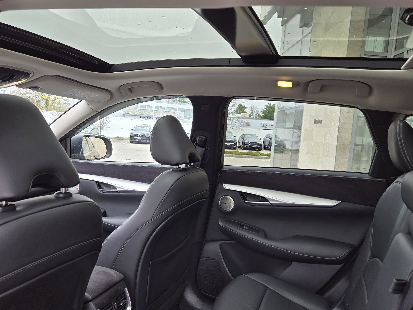 Used 2022 INFINITI QX50 Sensory image 11