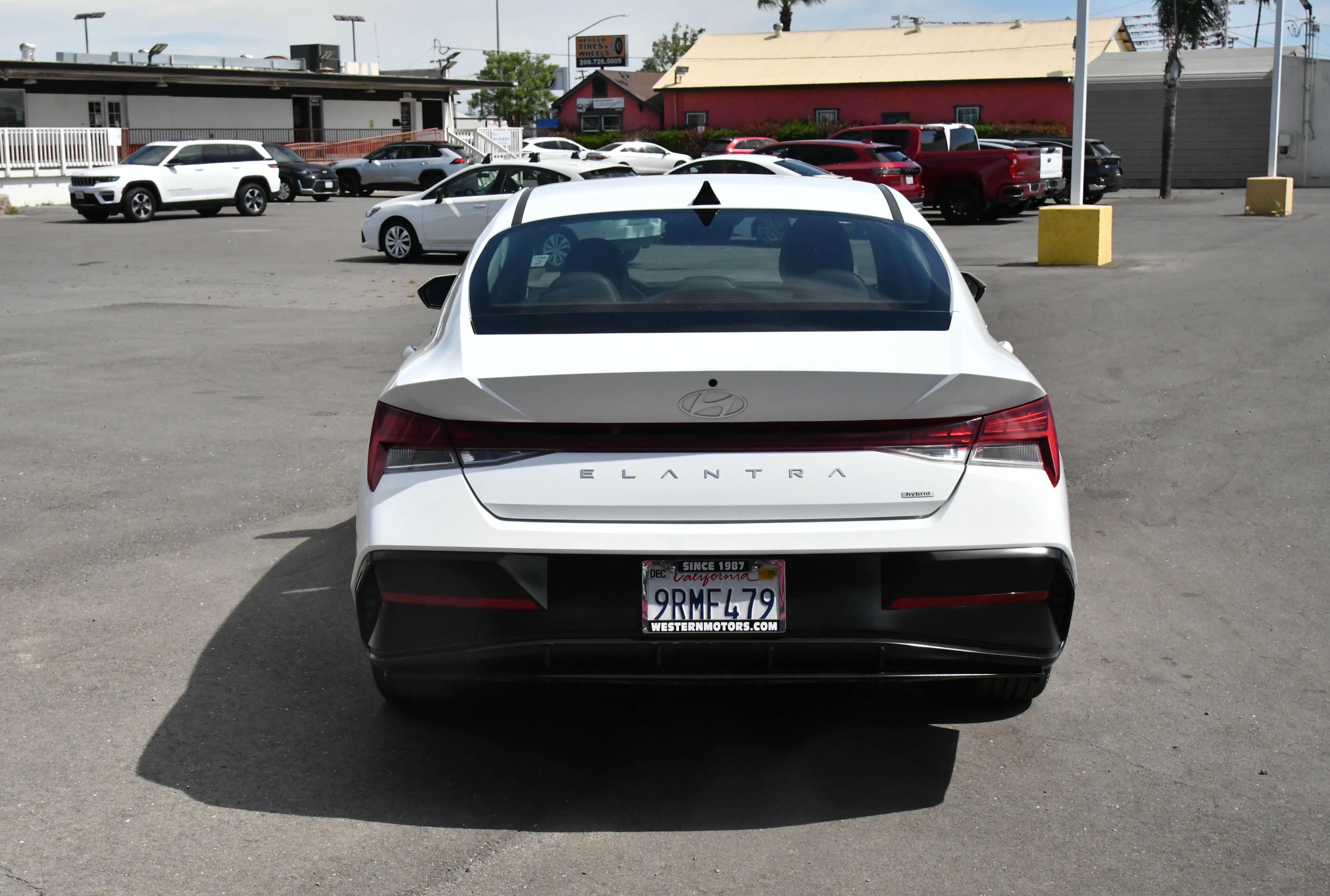 Used 2025 Hyundai Elantra Limited image 7