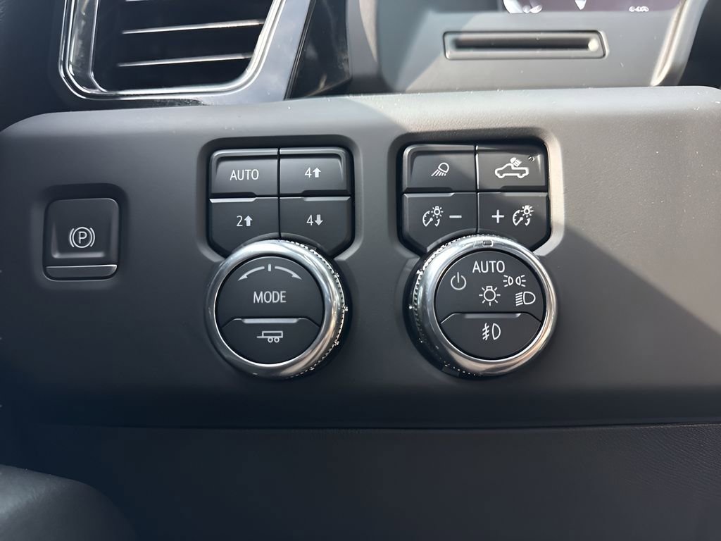 Used 2024 GMC Sierra 1500 AT4 w/ AT4 Premium Package image 26