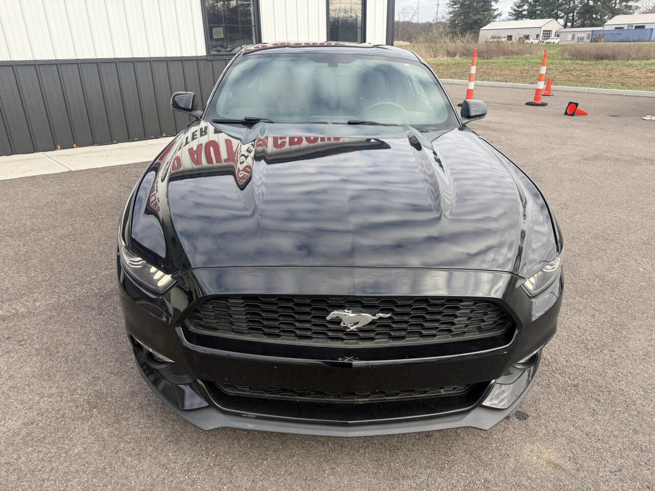 Used 2017 Ford Mustang EcoBoost 2dr Fastback RWD image 3