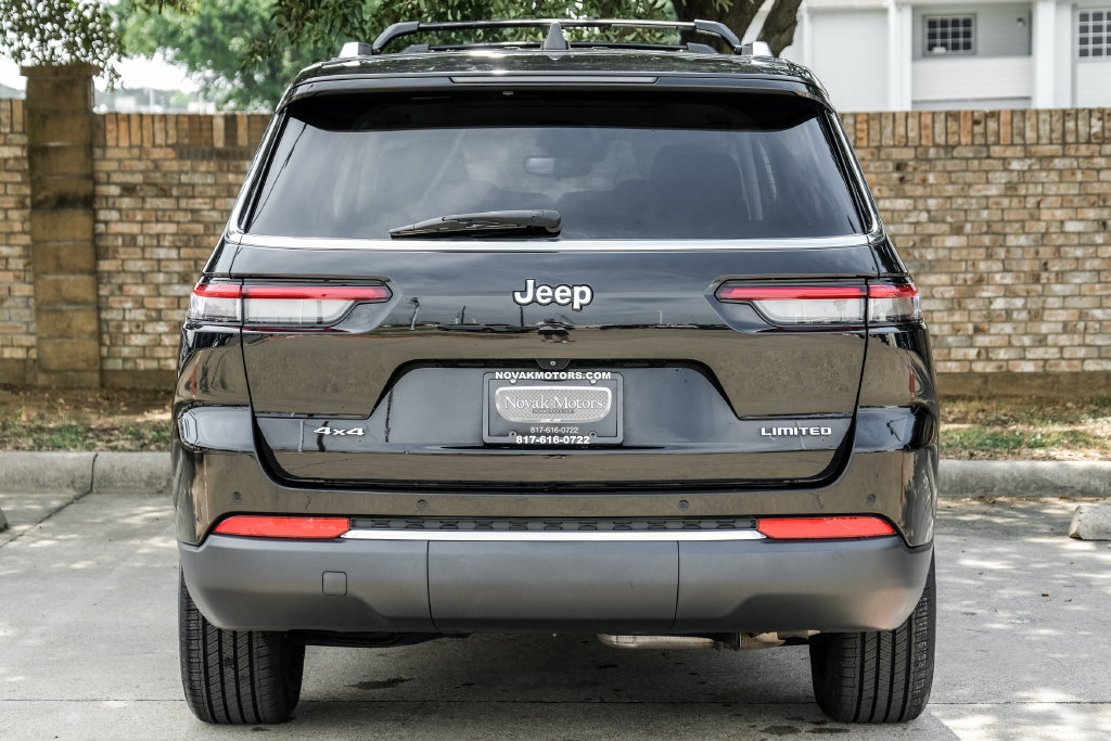 Used 2023 Jeep Grand Cherokee L Limited AWD/4WD image 19