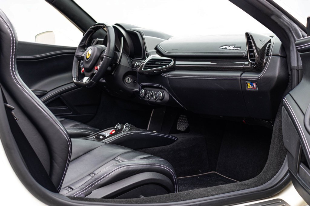 Used 2014 Ferrari 458 Spider RWD image 48