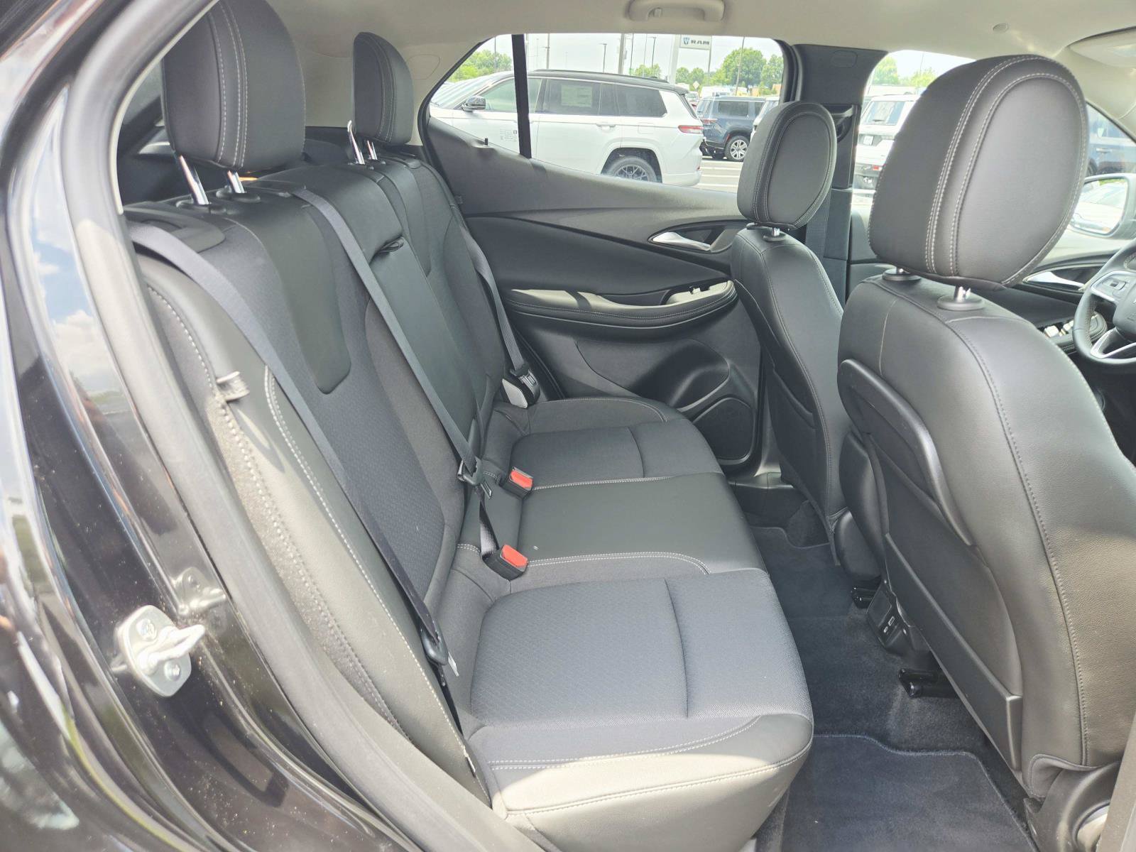 Used 2025 Buick Encore GX Preferred w/ Comfort Package AWD/4WD image 15