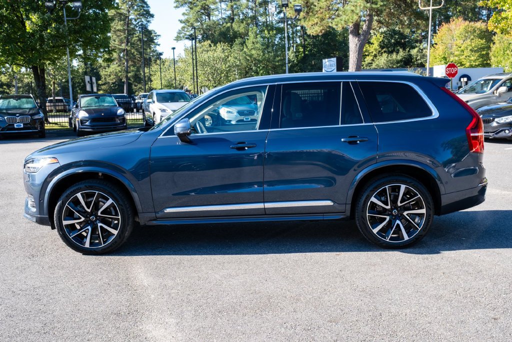 Used 2023 Volvo XC90 B6 Plus AWD/4WD image 2