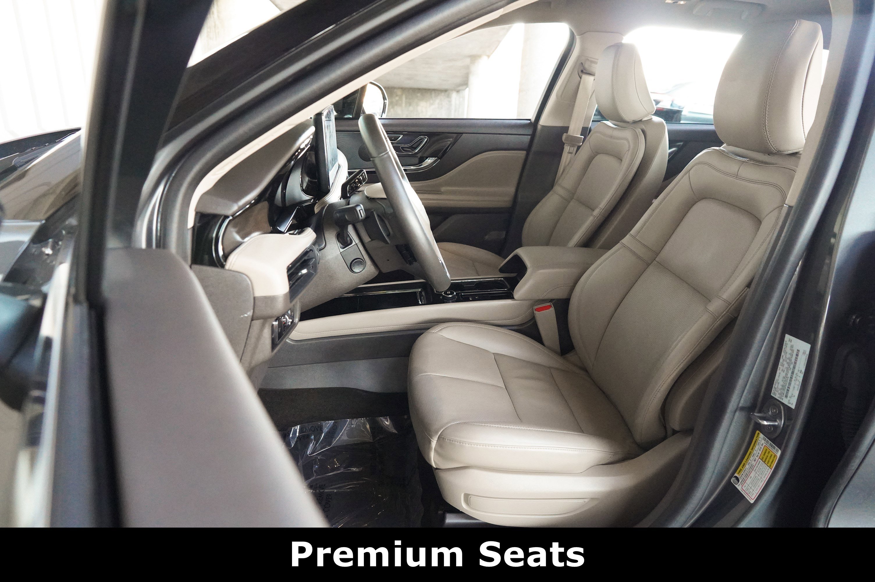 Used 2024 Lincoln Corsair Reserve w/ Equipment Group 201A image 24