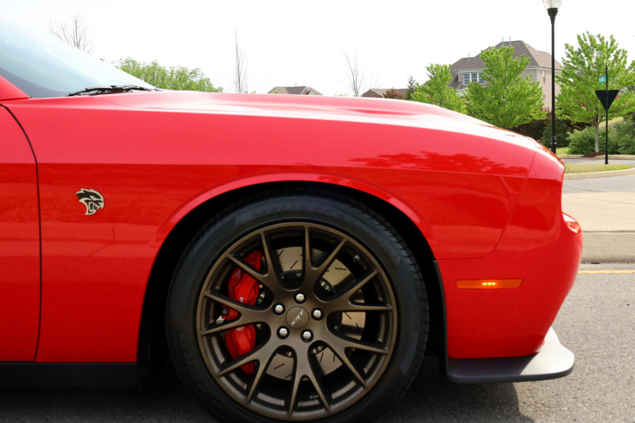 Used 2017 Dodge Challenger SRT Hellcat image 19