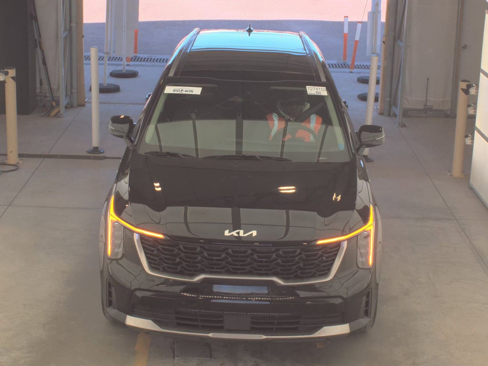 Used 2025 Kia Sorento S w/ Panoramic Sunroof Package image 2