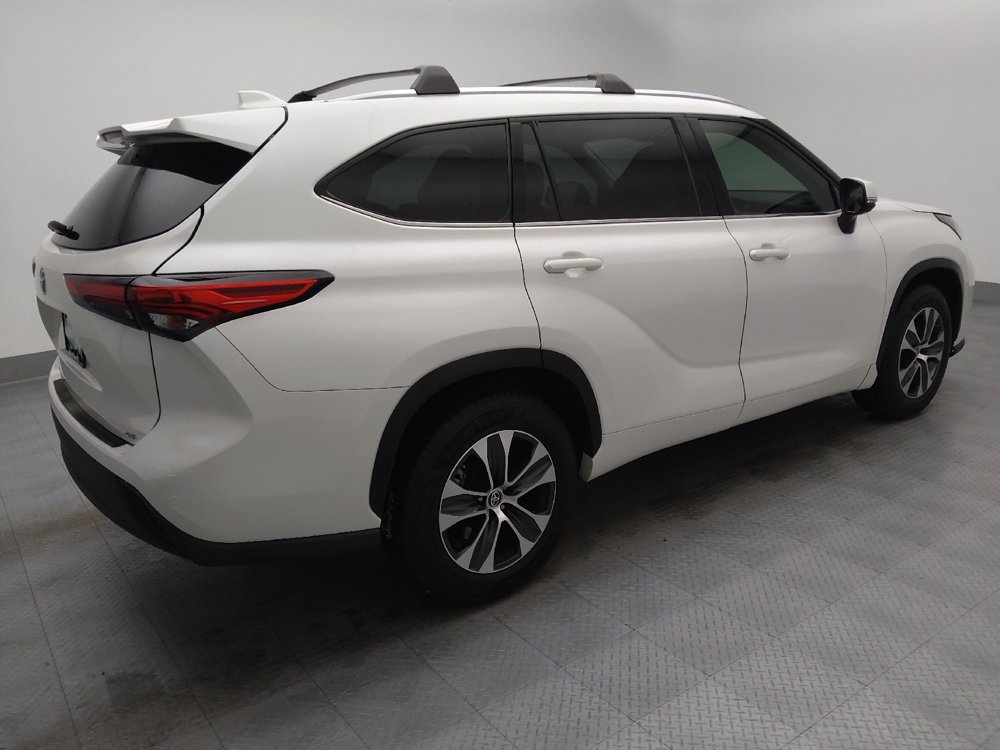 Used 2020 Toyota Highlander XLE FWD image 10
