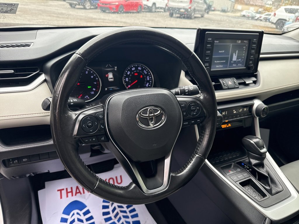 Used 2019 Toyota RAV4 XLE Premium image 15