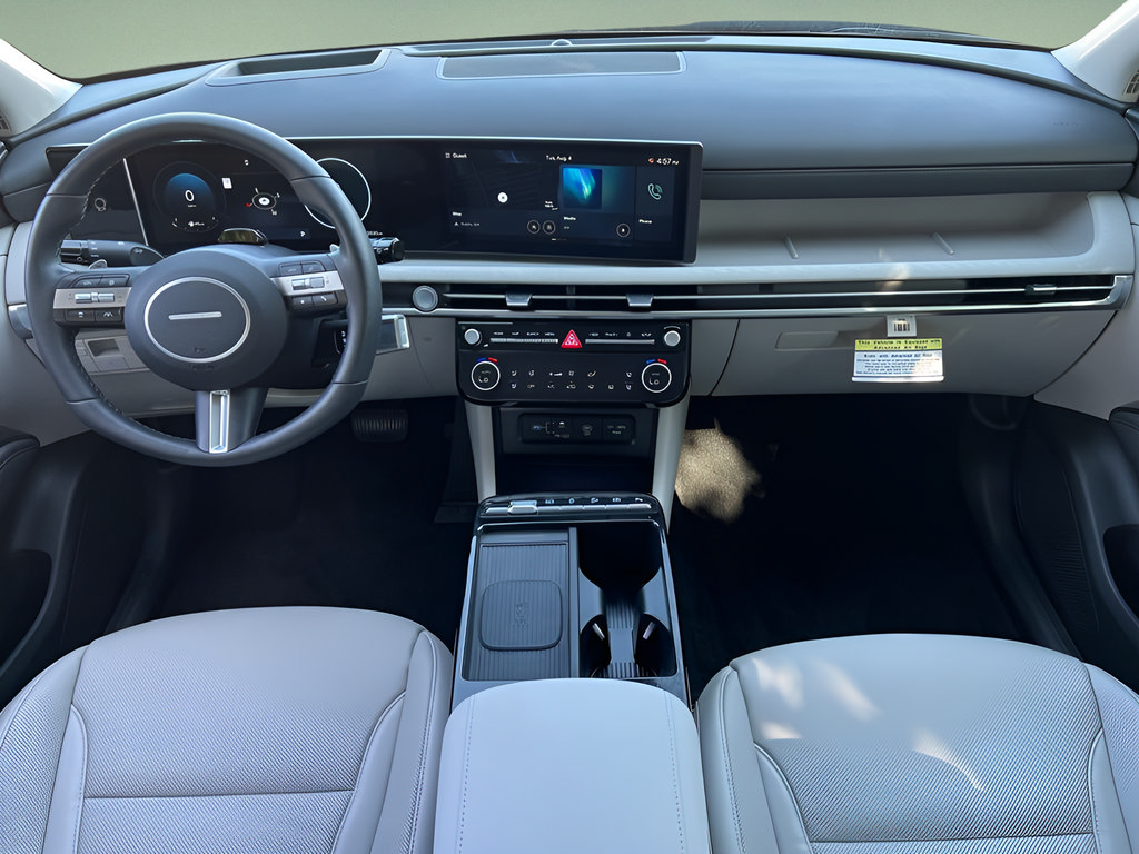 Certified 2025 Hyundai Tucson Limited FWD image 18
