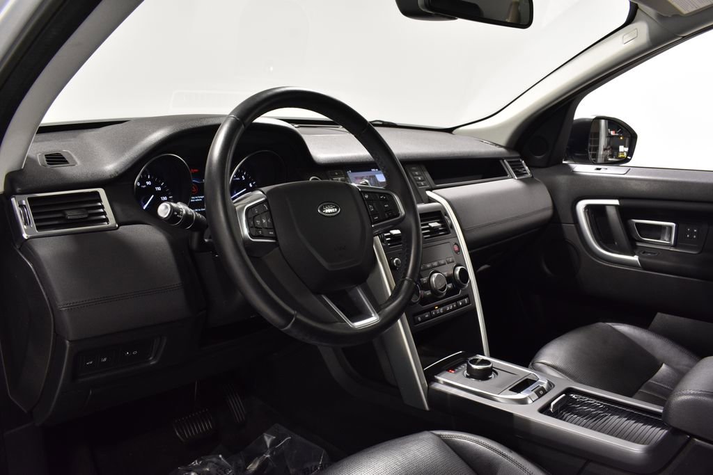 Used 2019 Land Rover Discovery Sport HSE image 11