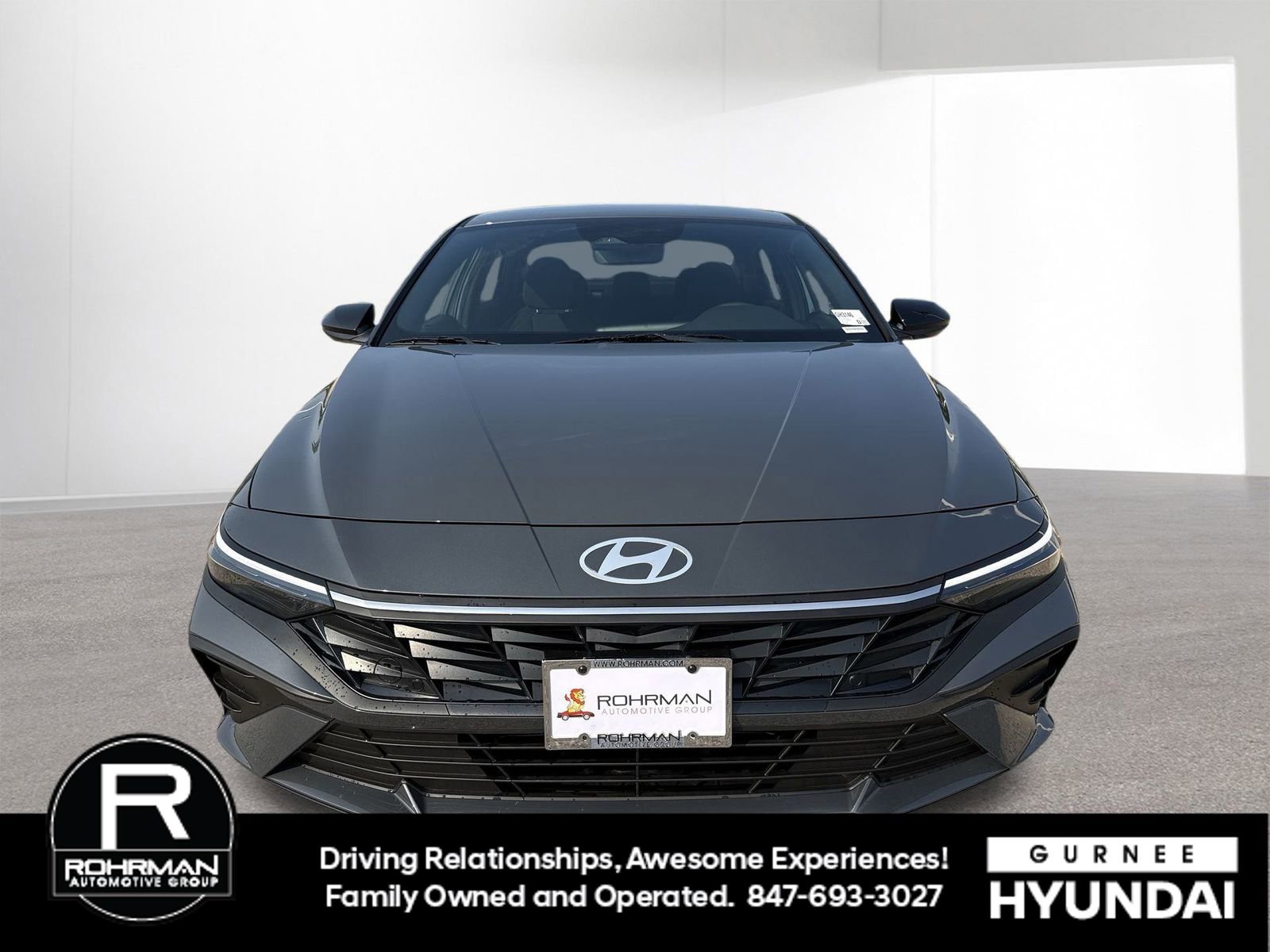 Used 2025 Hyundai Elantra Sport image 3