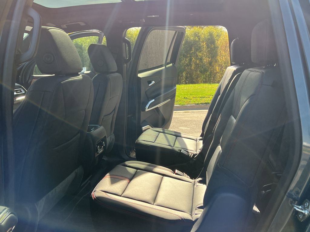 New 2026 Chevrolet Traverse RS w/ LPO, Floor Liner Package image 36