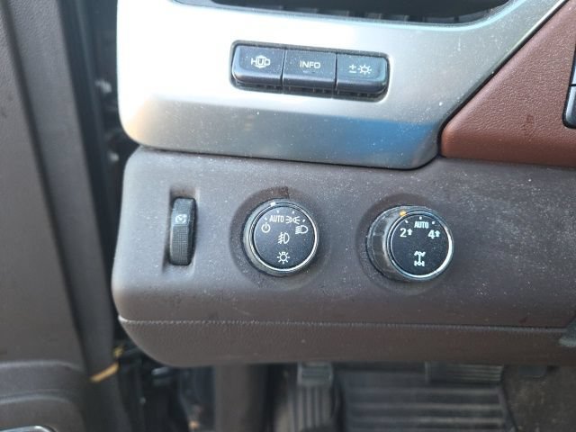 Used 2016 Chevrolet Tahoe LTZ AWD/4WD image 11