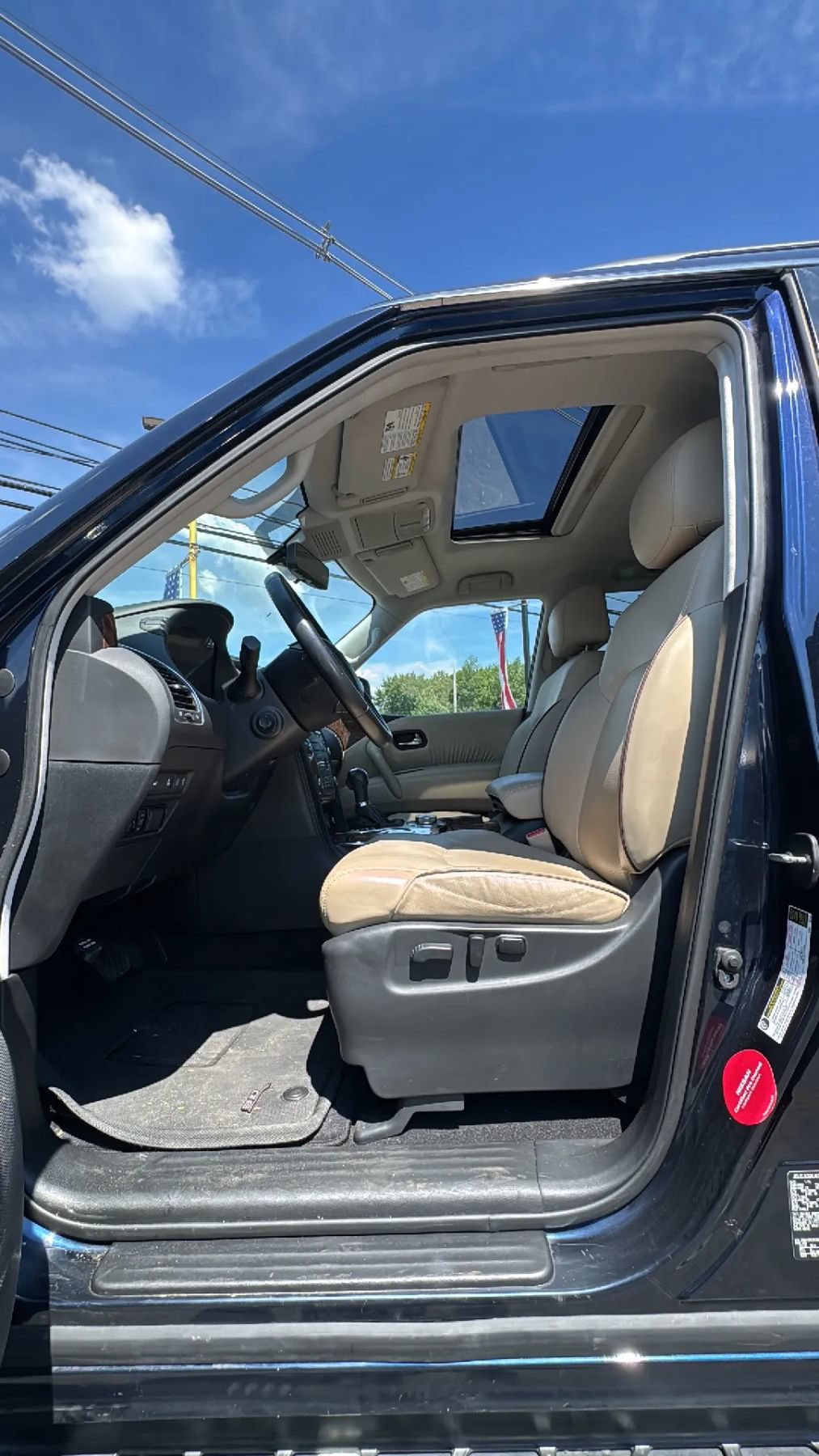 Used 2019 Nissan Armada Platinum w/ Interior Lighting Package AWD/4WD image 11