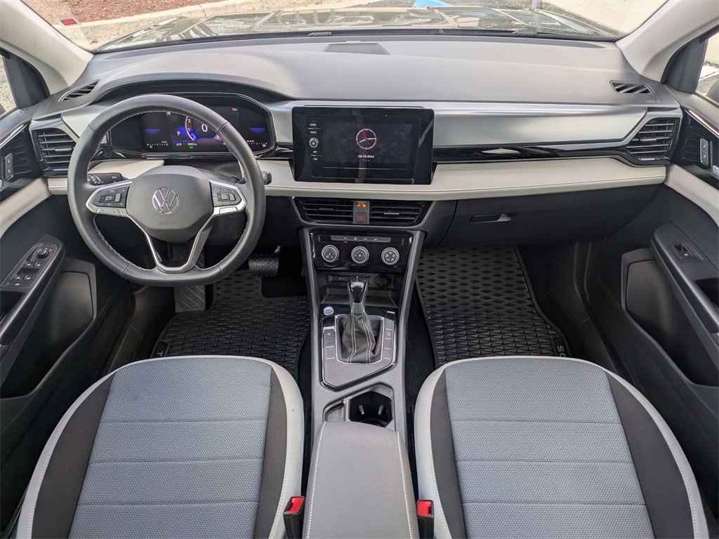 Used 2025 Volkswagen Taos S image 17