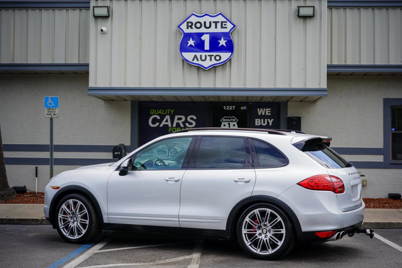 Used 2011 Porsche Cayenne Turbo AWD/4WD image 6