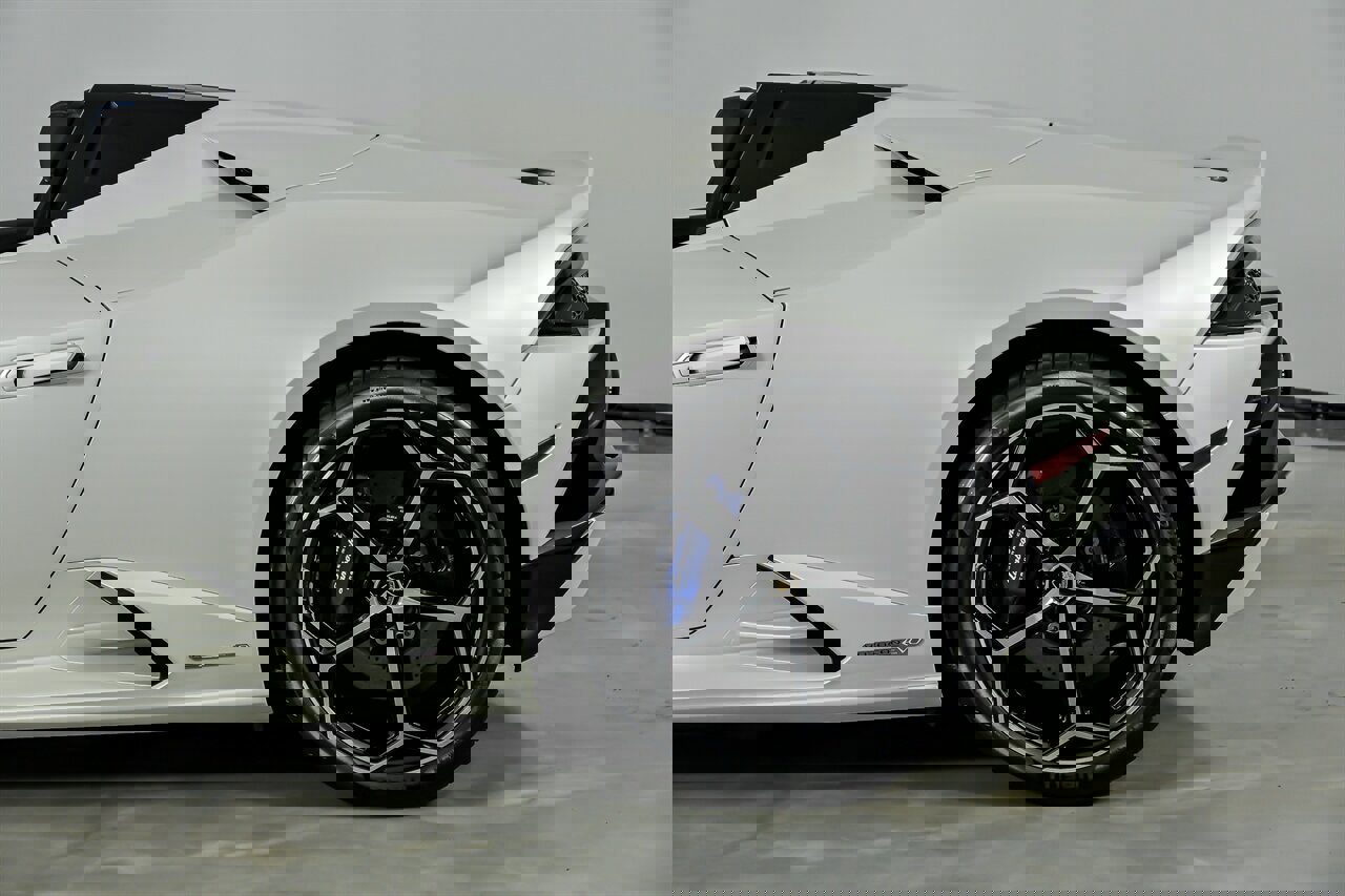 Used 2020 Lamborghini Huracan EVO image 9