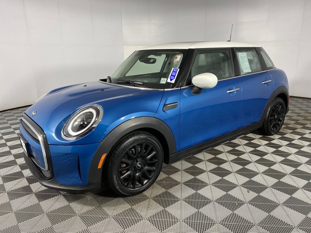 Certified 2023 MINI Cooper 4-Door Hardtop image 4