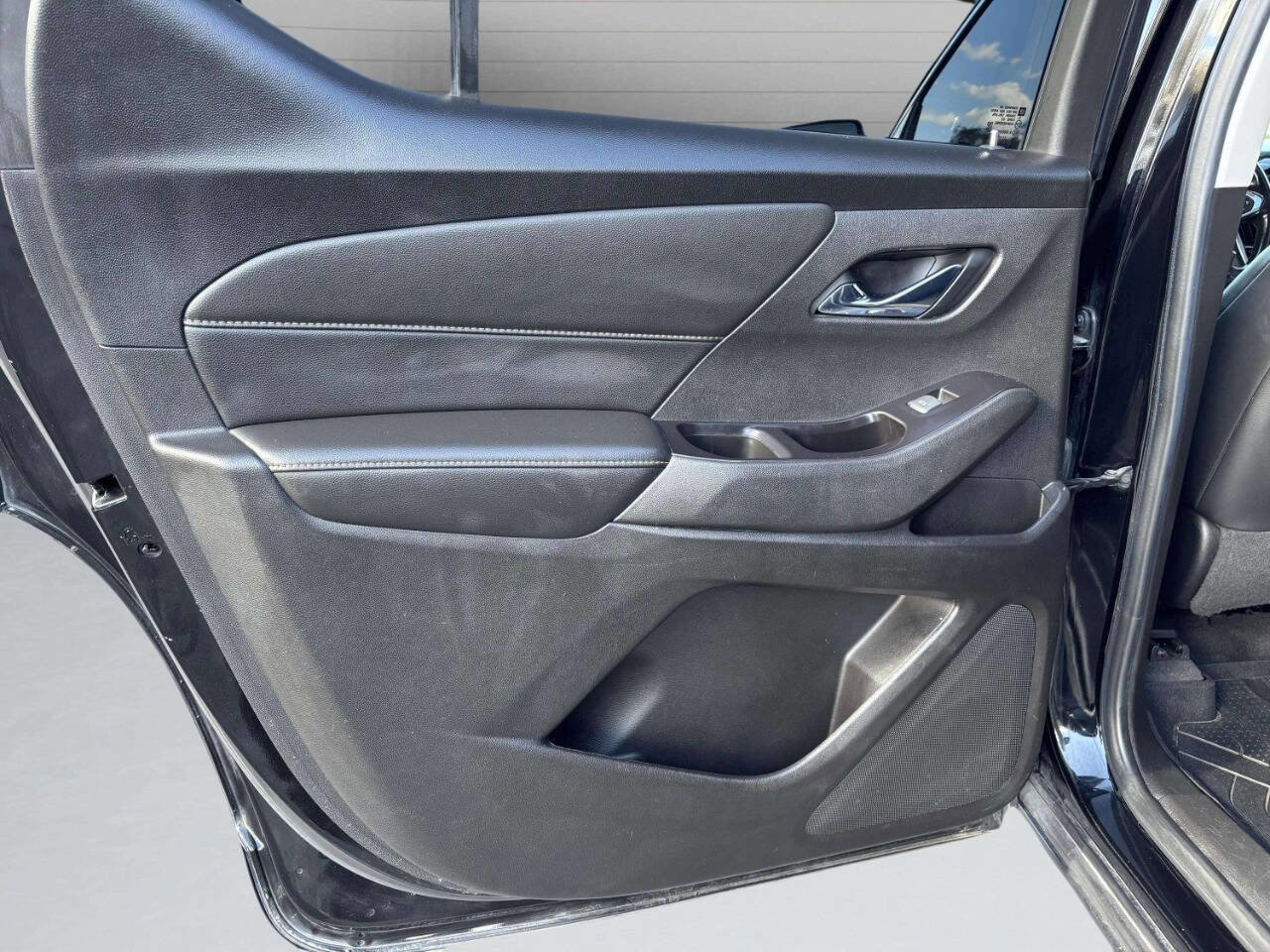 Used 2019 Chevrolet Traverse LT w/ LT Premium Package image 13