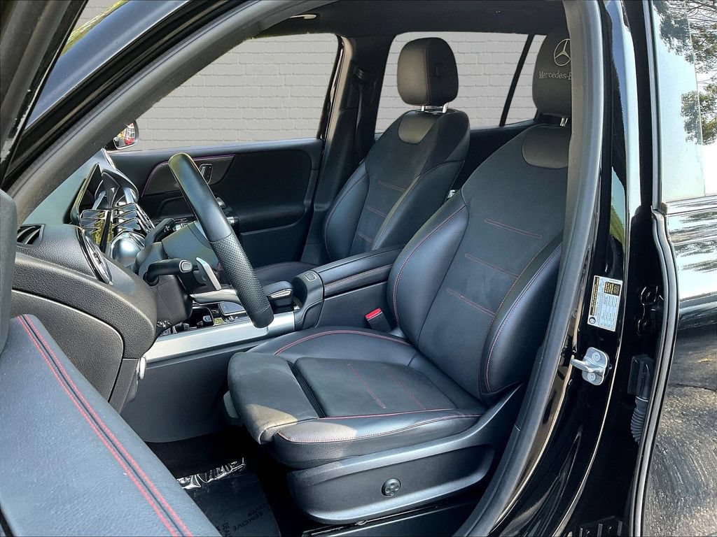 Used 2023 Mercedes-Benz GLB 250 image 17